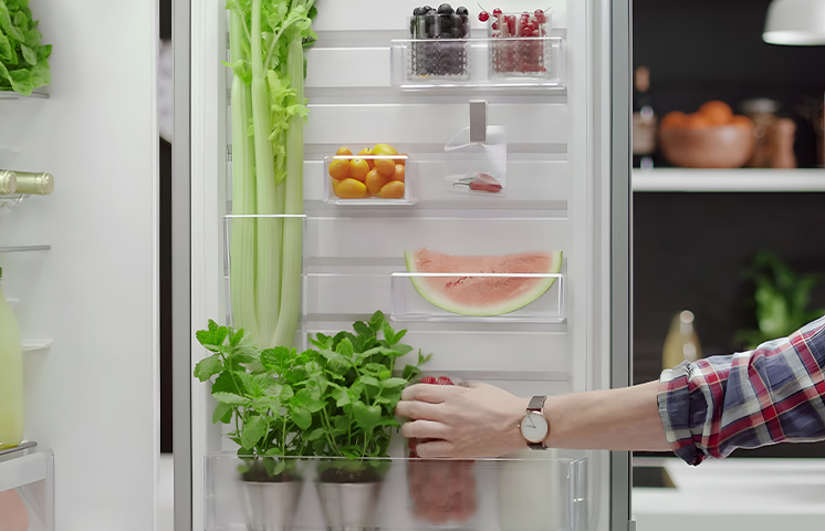 Холодильник Electrolux c системой хранения продуктов CustomFlex