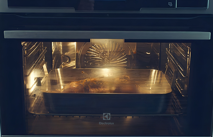 Программы приготовления с паром в духовом шкафу Electrolux