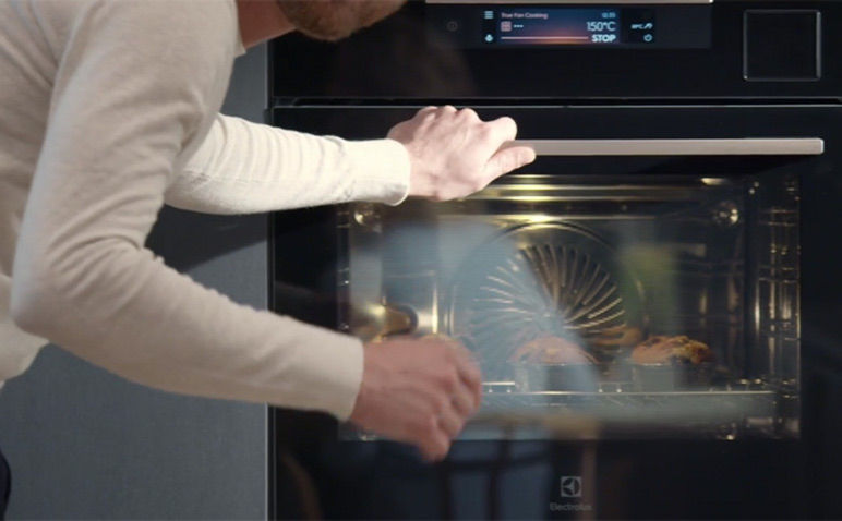 Домашний хлеб в духовом шкафу Electrolux Intuit с паром