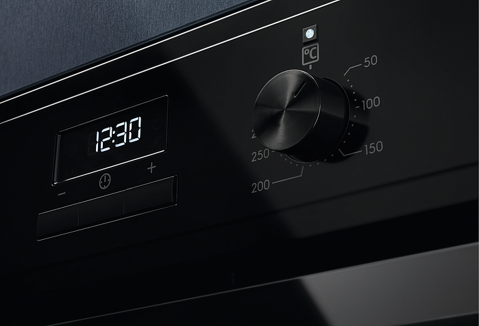 Духовой шкаф Electrolux OED3H50K preview 6