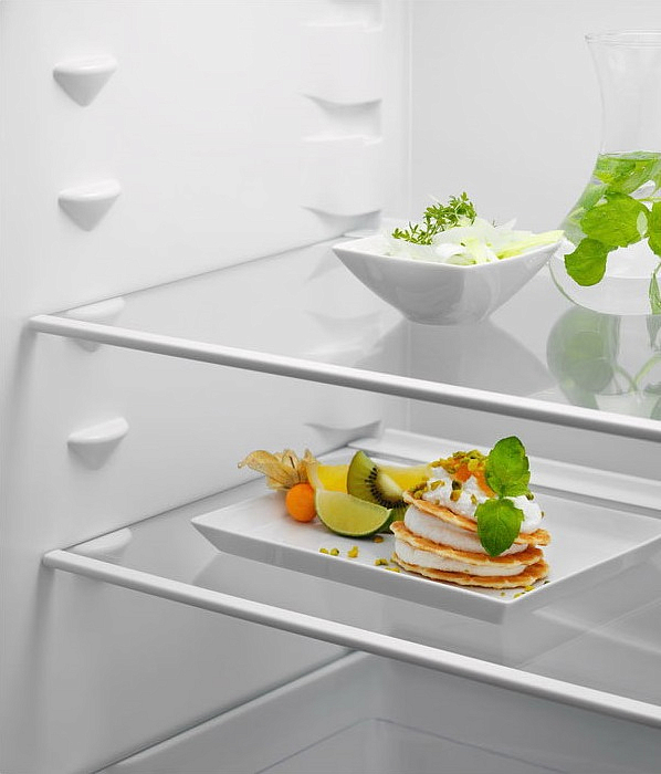 Встраиваемый холодильник Electrolux LNT3FF18S preview 7