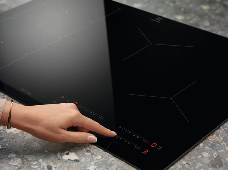 Варочная панель Electrolux HOI650MF preview 9