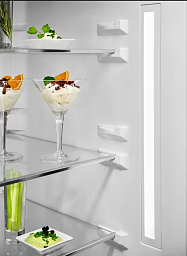 Холодильник Electrolux LNT 7ME36 X3