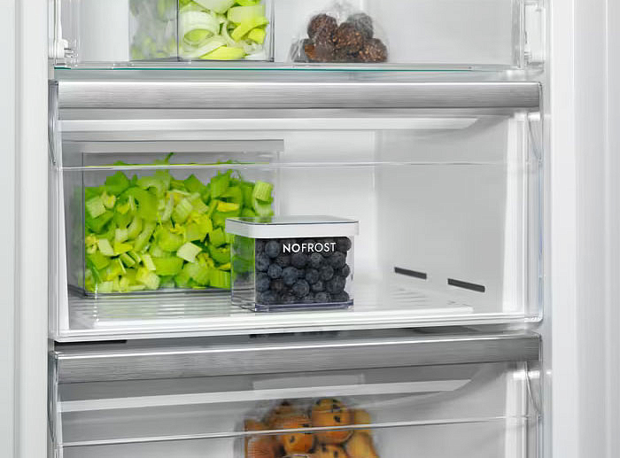 Морозильная камера Electrolux LUT 7ME28 X2 preview 6