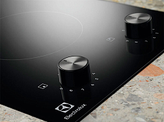 Варочная панель Electrolux LIT30210C