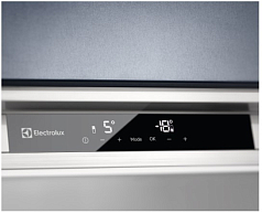 Встраиваемый холодильник Electrolux RNS7TE18S