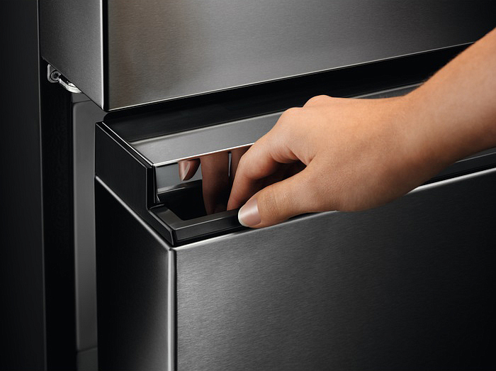 Холодильник Electrolux LLI9VF54X0 preview 13