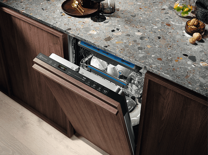 Встраиваемая посудомоечная машина Electrolux EEM96330L preview 9