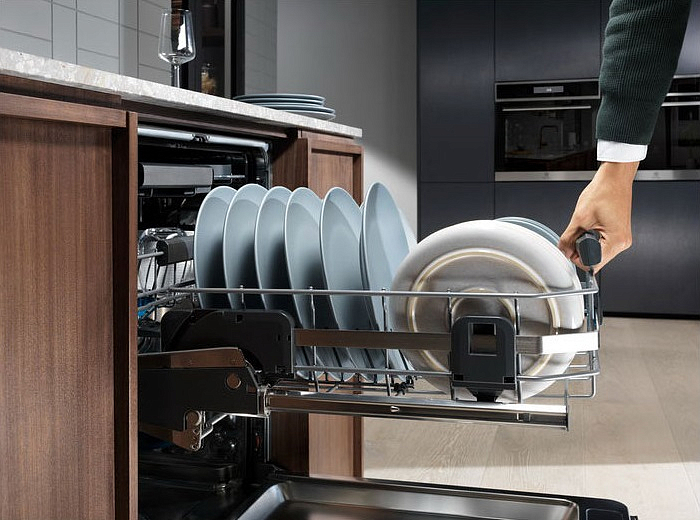 Встраиваемая посудомоечная машина Electrolux EEC87300W preview 5