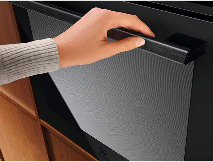Духовой шкаф Electrolux EOE9P3ST preview 3