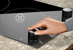 Варочная панель Electrolux LHR3210CK