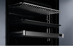 Духовой шкаф Electrolux EOD3H50BK