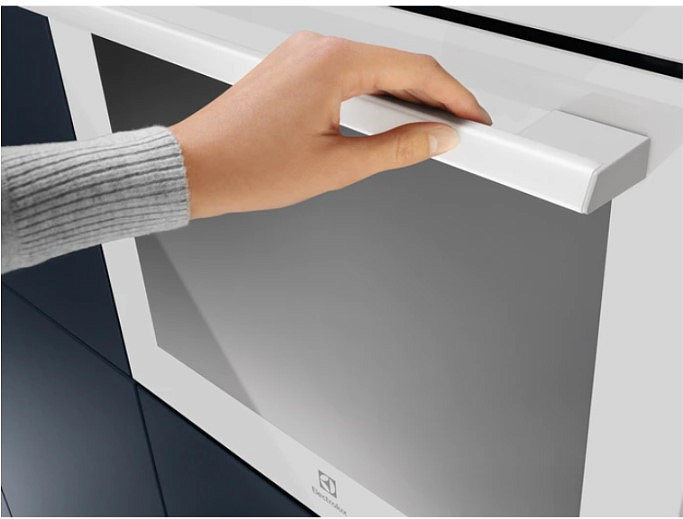 Духовой шкаф Electrolux OKC8H39WV preview 4