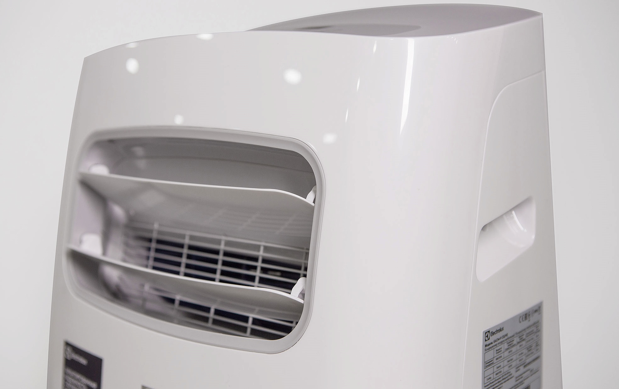 Мобильный кондиционер Electrolux EACM-9 CG/N3 preview 5