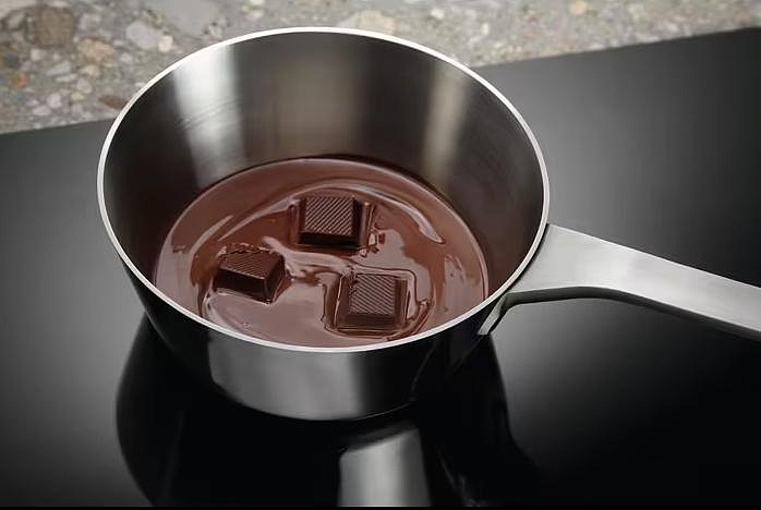 Варочная панель Electrolux EIV63443 preview 5