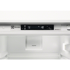 Встраиваемый холодильник Electrolux ENG 2693 AOW