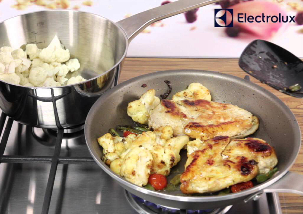 Варочная панель Electrolux GEE 363 FX preview 3