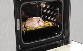 Духовой шкаф Electrolux EOB 55450 AX