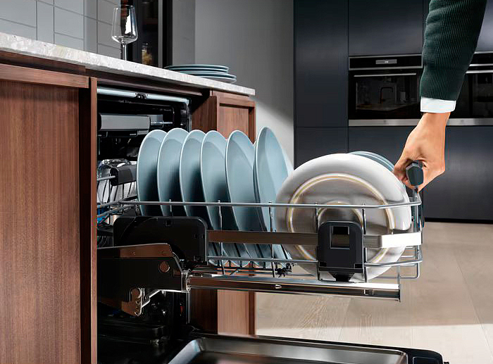 Встраиваемая посудомоечная машина Electrolux EEC67310L preview 19