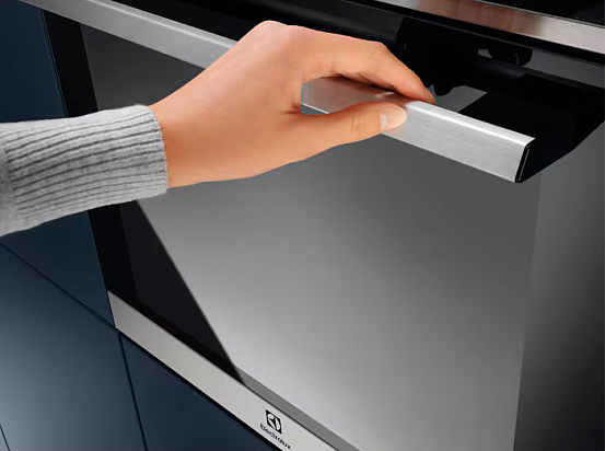 Духовой шкаф Electrolux EOA9S31CX preview 3