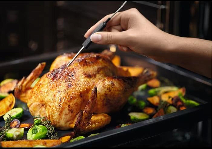 Духовой шкаф Electrolux EOE7P31Z preview 7