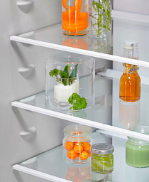 Встраиваемый холодильник Electrolux E7TNGE18S