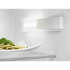 Встраиваемый холодильник Electrolux ENN 92853 CW