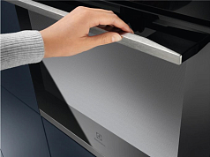 Духовой шкаф Electrolux OKE8C39WX