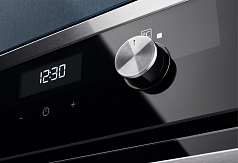 Духовой шкаф Electrolux KOD5C70BX